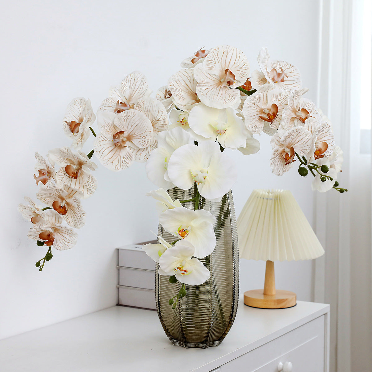Phalaenopsis Orchidee künstlich 2er-Set, 102 cm langer Orchideenzweig mit 9 Blüten, Kunstblume für hohe Vasen, Hochzeit, Dekoration, extrem realistische Optik