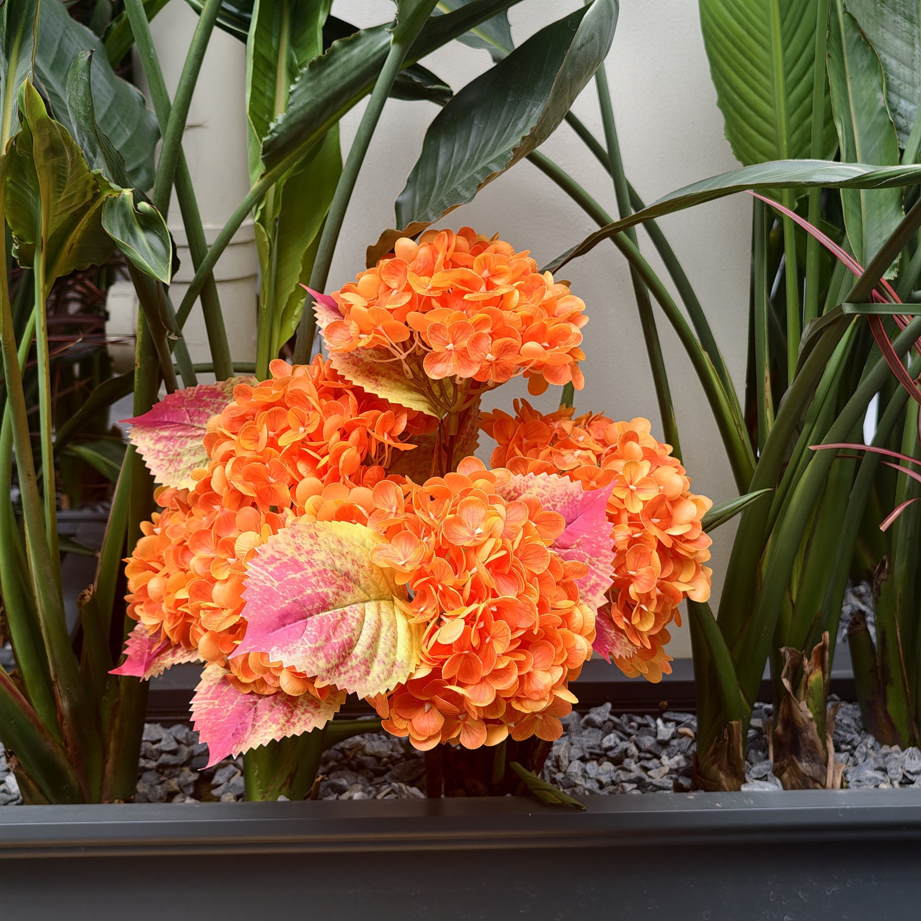 Künstlicher Hortensienstrauß 55 cm in Herbst-Orange, 7 Real Touch Blütenköpfe, naturgetreue Kunstblumen für Deko, Hochzeit, Gastronomie