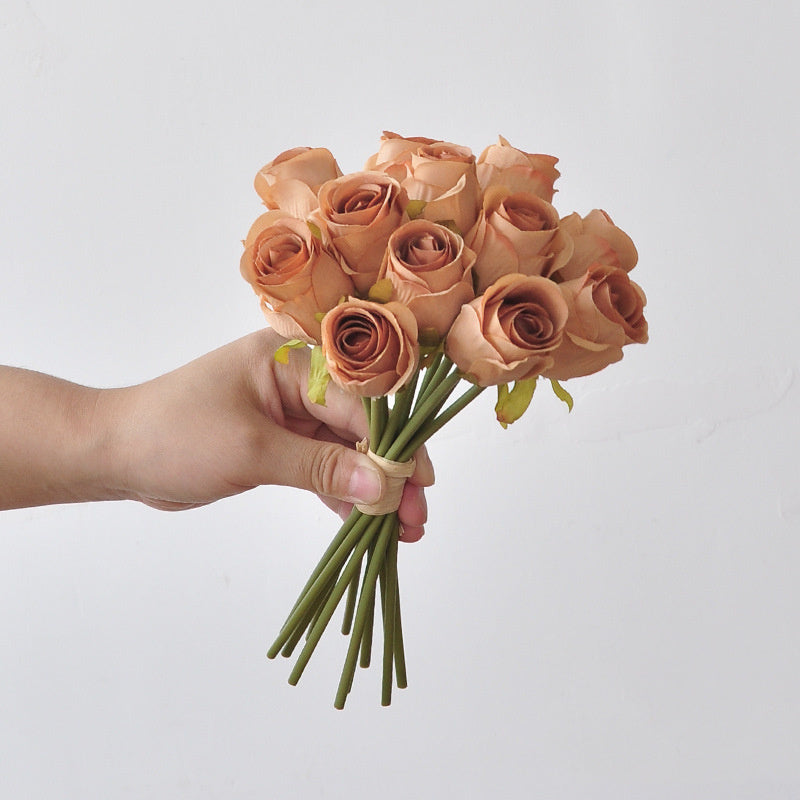 Rosenstrauß Kunstblumen 24 cm, Kleines Seidenblumen-Bündel, Täuschend echte Rosen für Tischdeko, Hochzeit & ganzjährige Dekoration