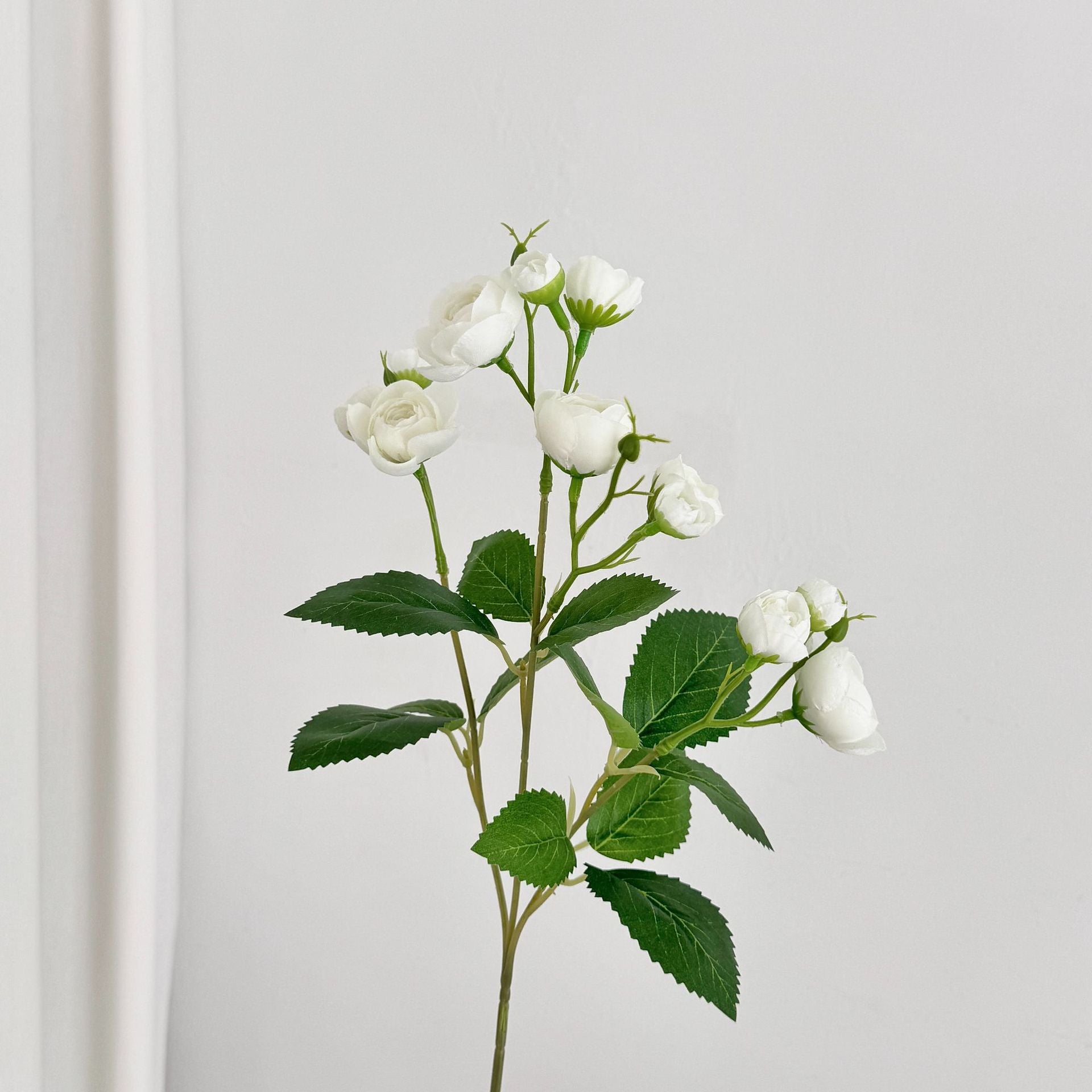 12-Kopf Kunstblumen Teeknospen, 46 cm, realistisch, 4 Farben – ideal für Hochzeiten, Dekoration & Einzelhandel