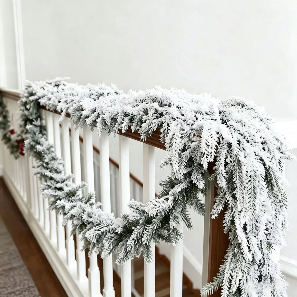 Kunstschnee Efeu Girlande 180 cm, realistisches PE-Material, ideal für Weihnachten, Hochzeiten, Cafés & Festdekoration