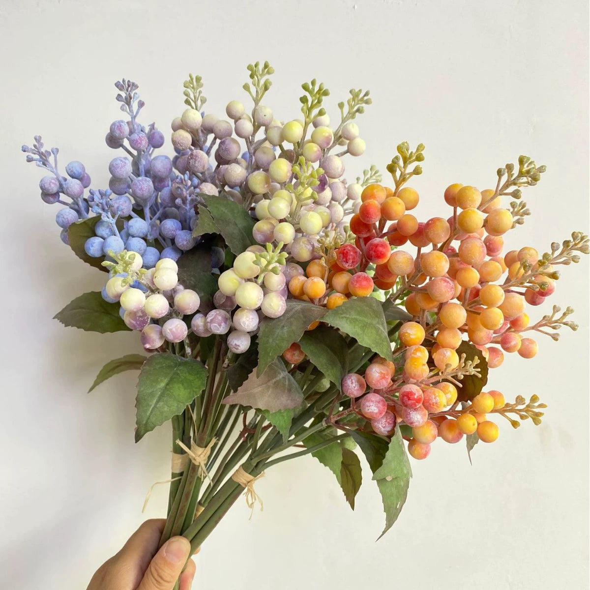 Künstliche Beerenzweige mit Blättern, 45cm, realistisch, grün, rot, orange, blau, weiß-lila, für Hochzeiten, Cafés, Innendekoration