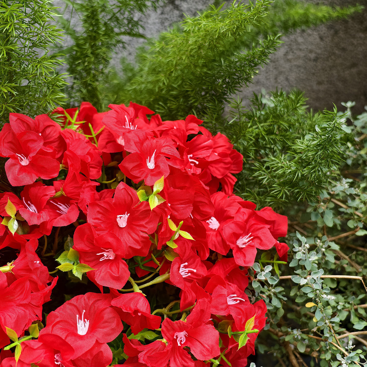 Kunstblumen wie Echt, 9 Bündel Künstliche Blumen Balkonpflanzen Outdoor Wetterfest, Fake Blumenstrauß UV-beständig Frühlingsdeko Gefälschte Blumen Deko Frühling für Innen Draußen Balkon