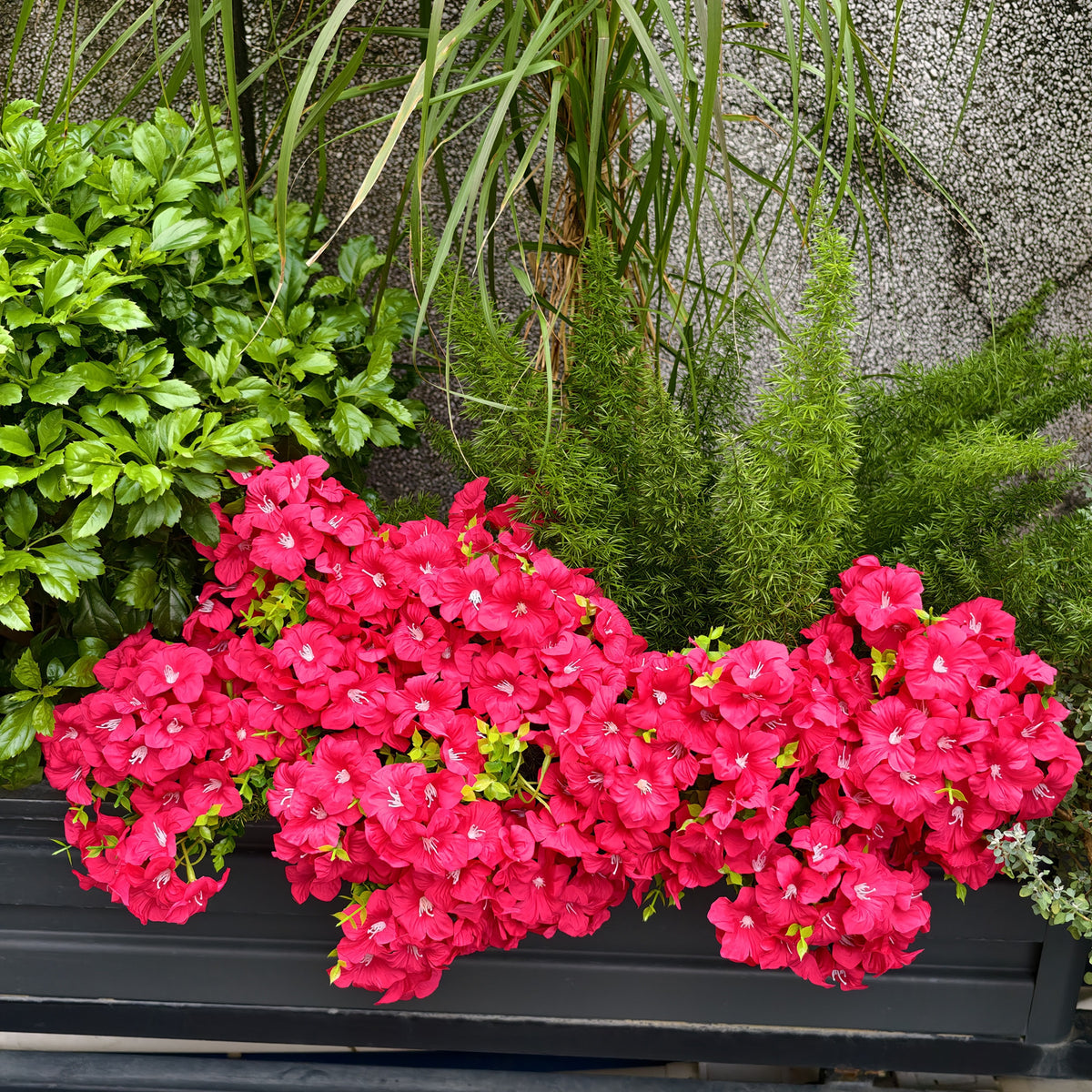 Kunstblumen wie Echt, 9 Bündel Künstliche Blumen Balkonpflanzen Outdoor Wetterfest, Fake Blumenstrauß UV-beständig Frühlingsdeko Gefälschte Blumen Deko Frühling für Innen Draußen Balkon