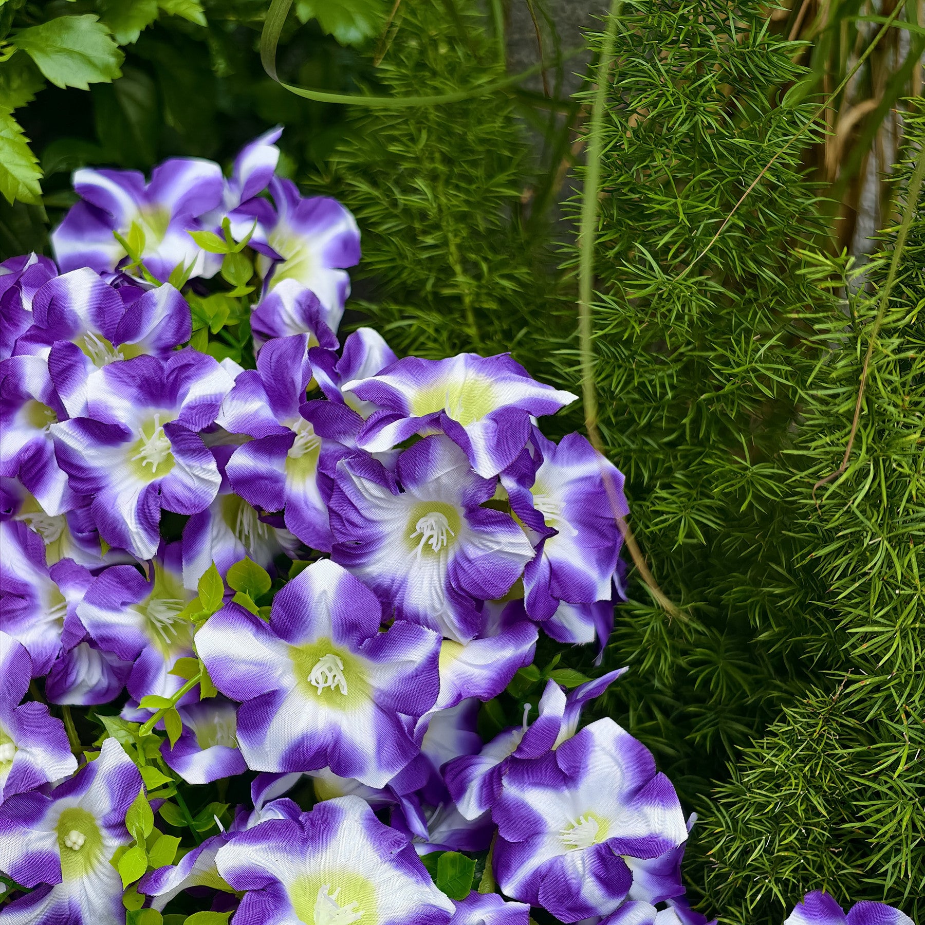 Kunstblumen wie Echt, 9 Bündel Künstliche Blumen Balkonpflanzen Outdoor Wetterfest, Fake Blumenstrauß UV-beständig Frühlingsdeko Gefälschte Blumen Deko Frühling für Innen Draußen Balkon