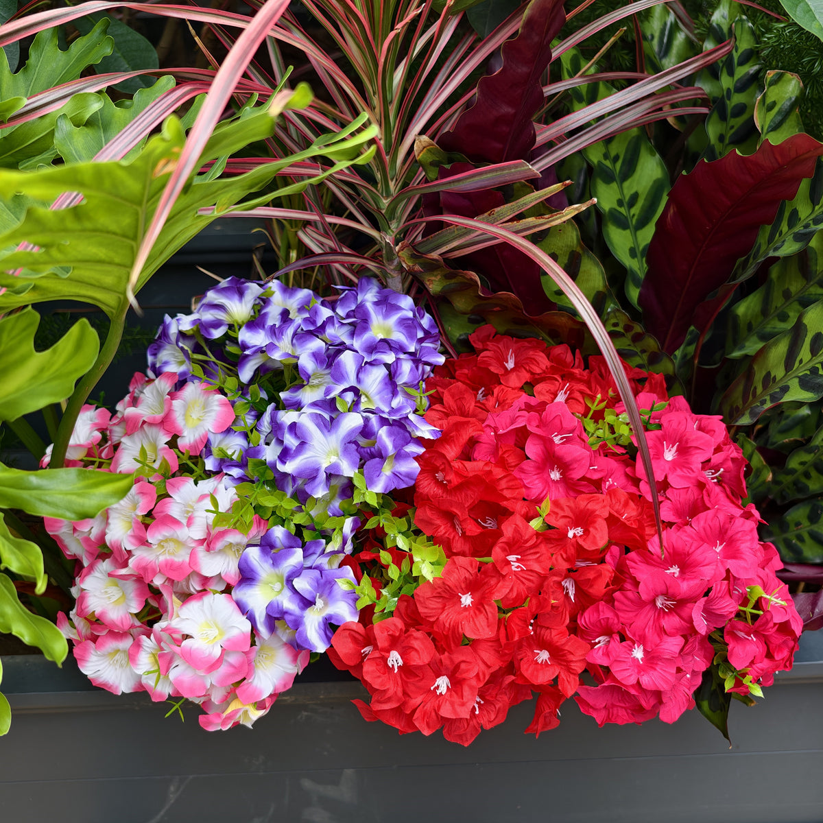 Kunstblumen wie Echt, 9 Bündel Künstliche Blumen Balkonpflanzen Outdoor Wetterfest, Fake Blumenstrauß UV-beständig Frühlingsdeko Gefälschte Blumen Deko Frühling für Innen Draußen Balkon
