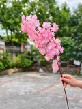 Kirschblütenzweig künstlich 95cm Rosa, schwer entflammbarer Deko Zweig (B1), realistische Seidenblume für Vase, Hochzeit, Gastronomie