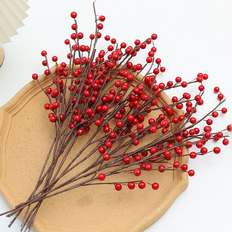 Künstlicher Roter Beeren-Zweig, 38 cm, Naturgetreue Deko-Beeren für Vase, Herbst- & Weihnachtsdeko, Gestecke, Hochzeit, Grabschmuck
