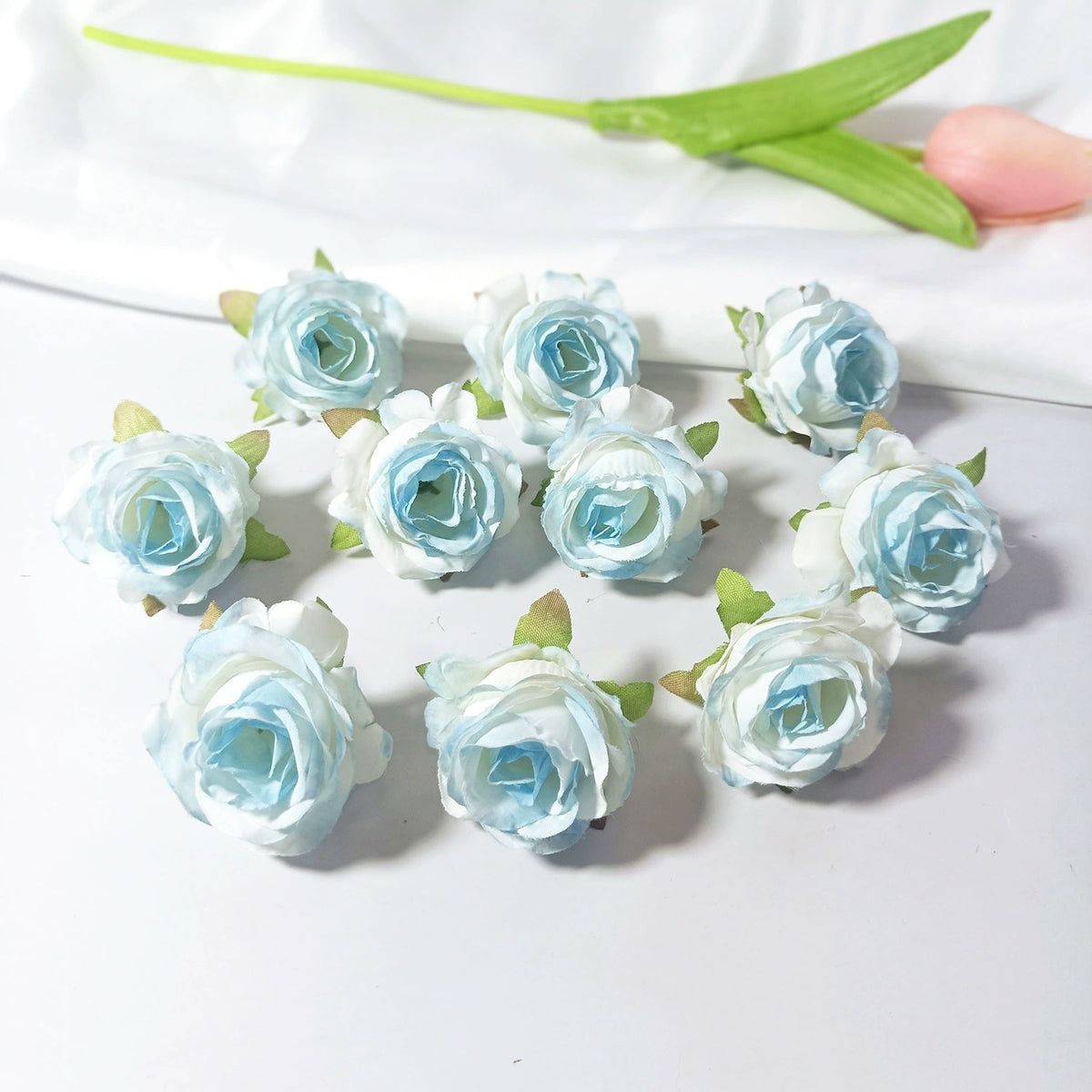 Mini Rosenköpfe 4cm, Künstliche Rosenblüten zum Basteln & Dekorieren, Naturgetreue Seidenrosen für DIY-Projekte, Hochzeit, Gestecke, Tischdeko