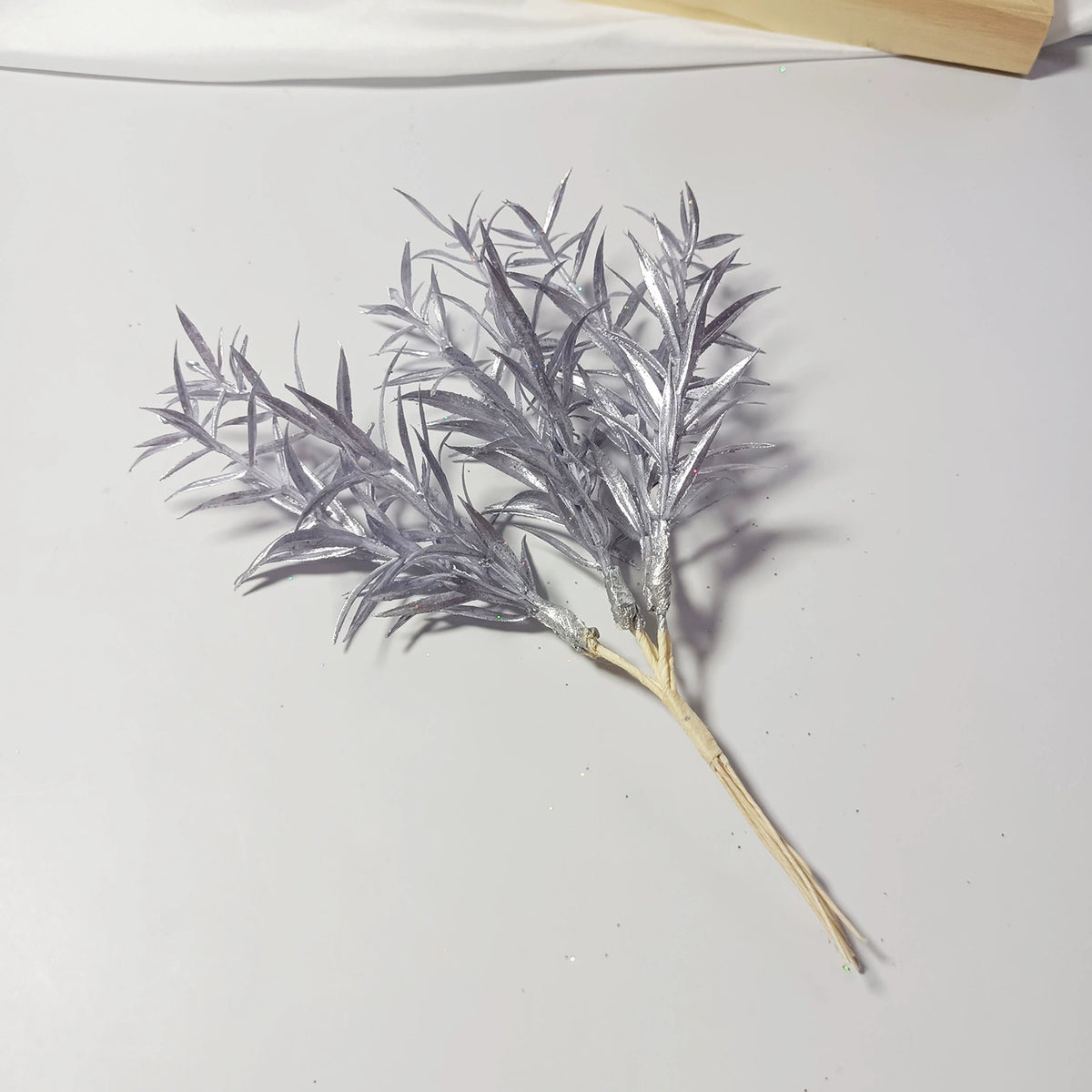 Sternengras Kunstzweig 20 cm, Täuschend echter Deko-Zweig für Gestecke & Vasen, Ideal für DIY, Hochzeit & Tischdeko, Kleine Kunstpflanze