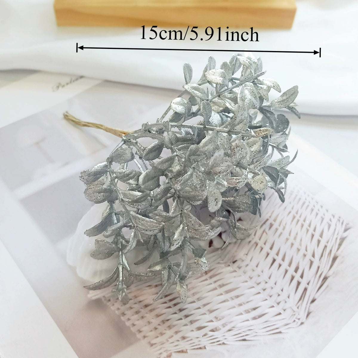 Künstlicher Kiefernzweig Gold 20cm, Deko-Pick mit Perlen, Täuschend Echter Tannenzweig für DIY Gestecke, Weihnachtsdeko & Anstecker