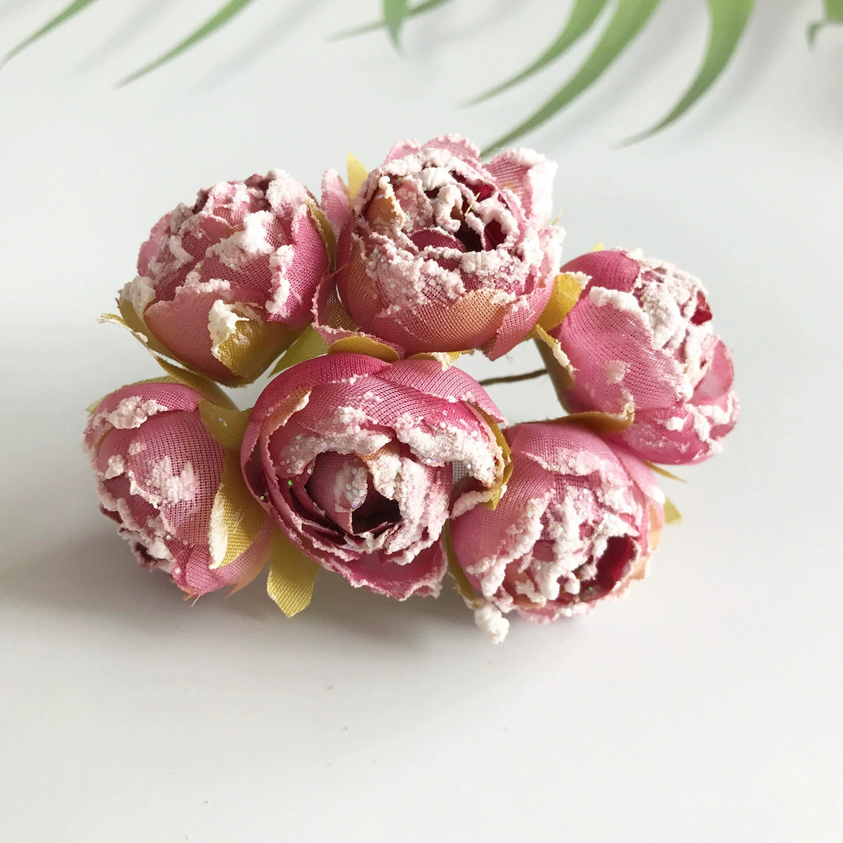 Einzelner Rosenkopf 7 cm aus Seidenstoff, Täuschend echte Kunstrose für DIY-Bastelprojekte, Hochzeitsfloristik, Gestecke und Dekoration