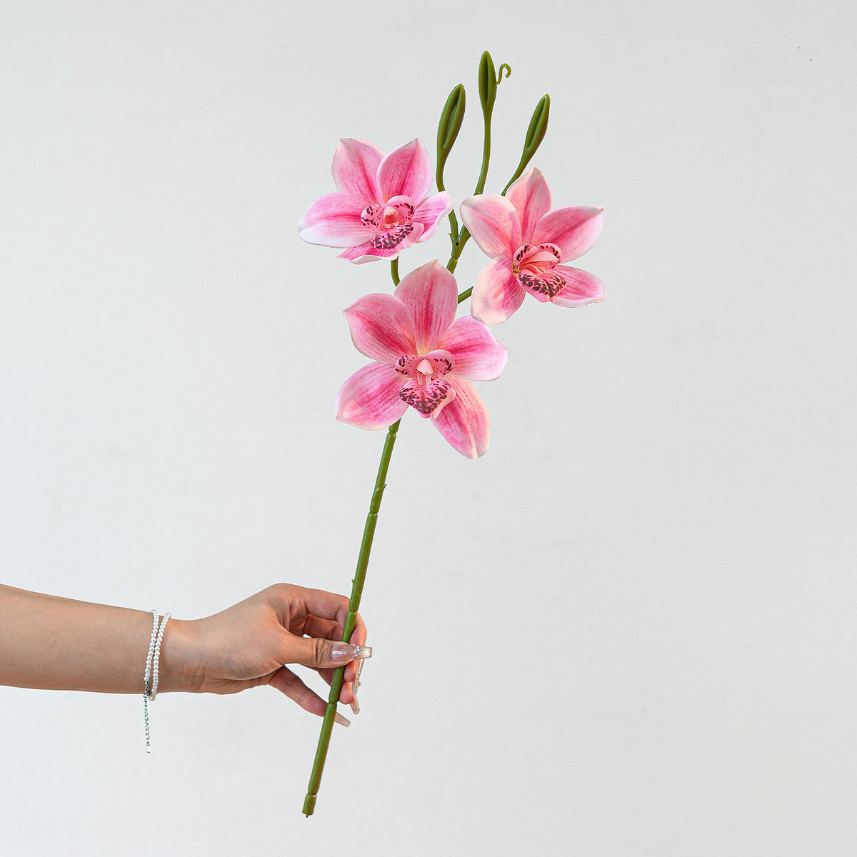 Künstliche Cymbidium Orchidee 55 cm, 3 Blüten, Lebensechter Orchideenzweig für Vase, Hochzeitsdeko, Gestecke, Langlebige Kunstblume