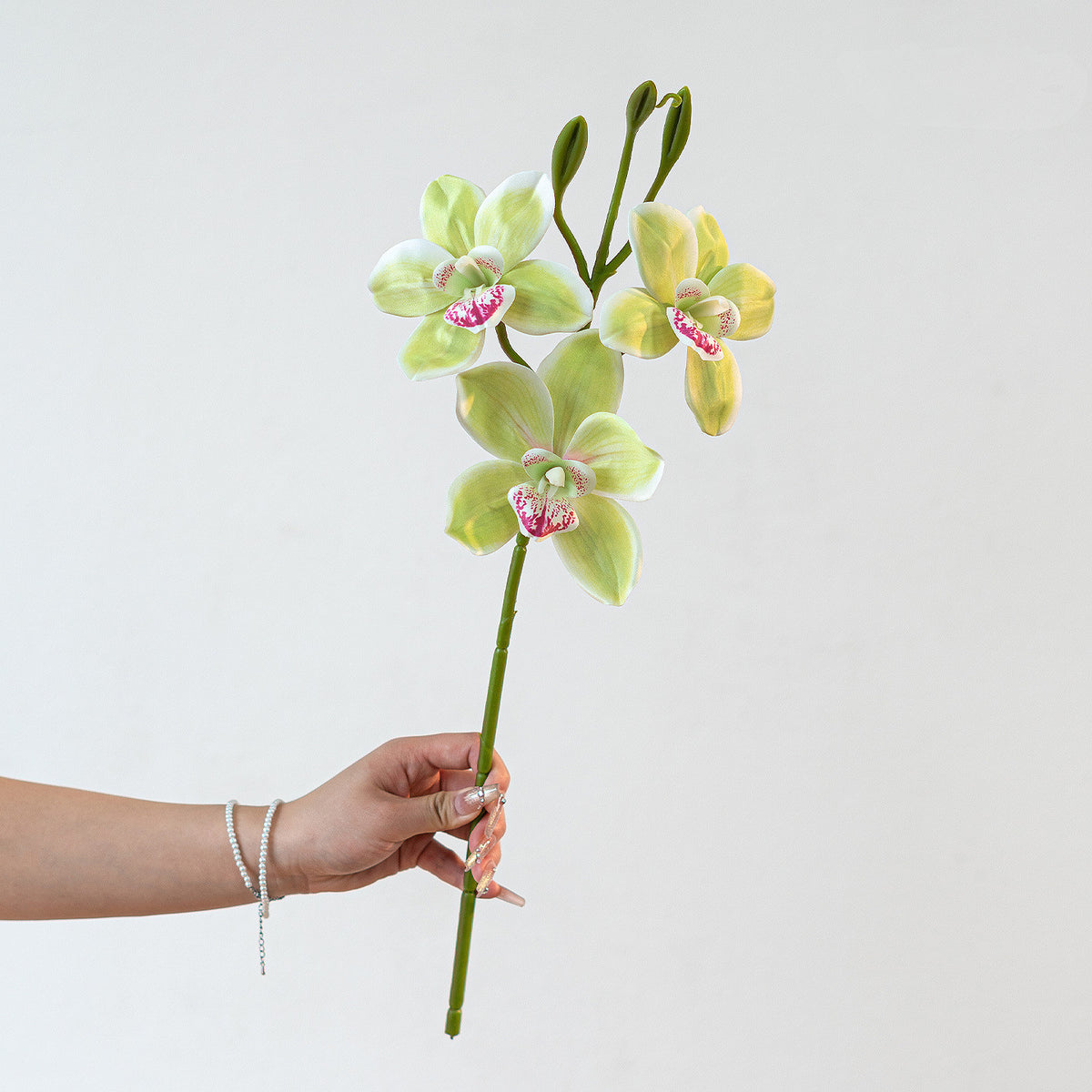 Künstliche Cymbidium Orchidee 55 cm, 3 Blüten, Lebensechter Orchideenzweig für Vase, Hochzeitsdeko, Gestecke, Langlebige Kunstblume