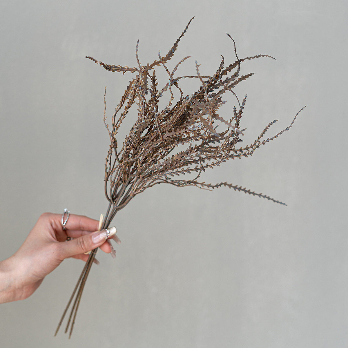 Künstliche Herbstblumenstrauß mit Korallenmoos, 45cm, Kunststoff, ideal für Hochzeiten, Innendekoration, Veranstaltungen