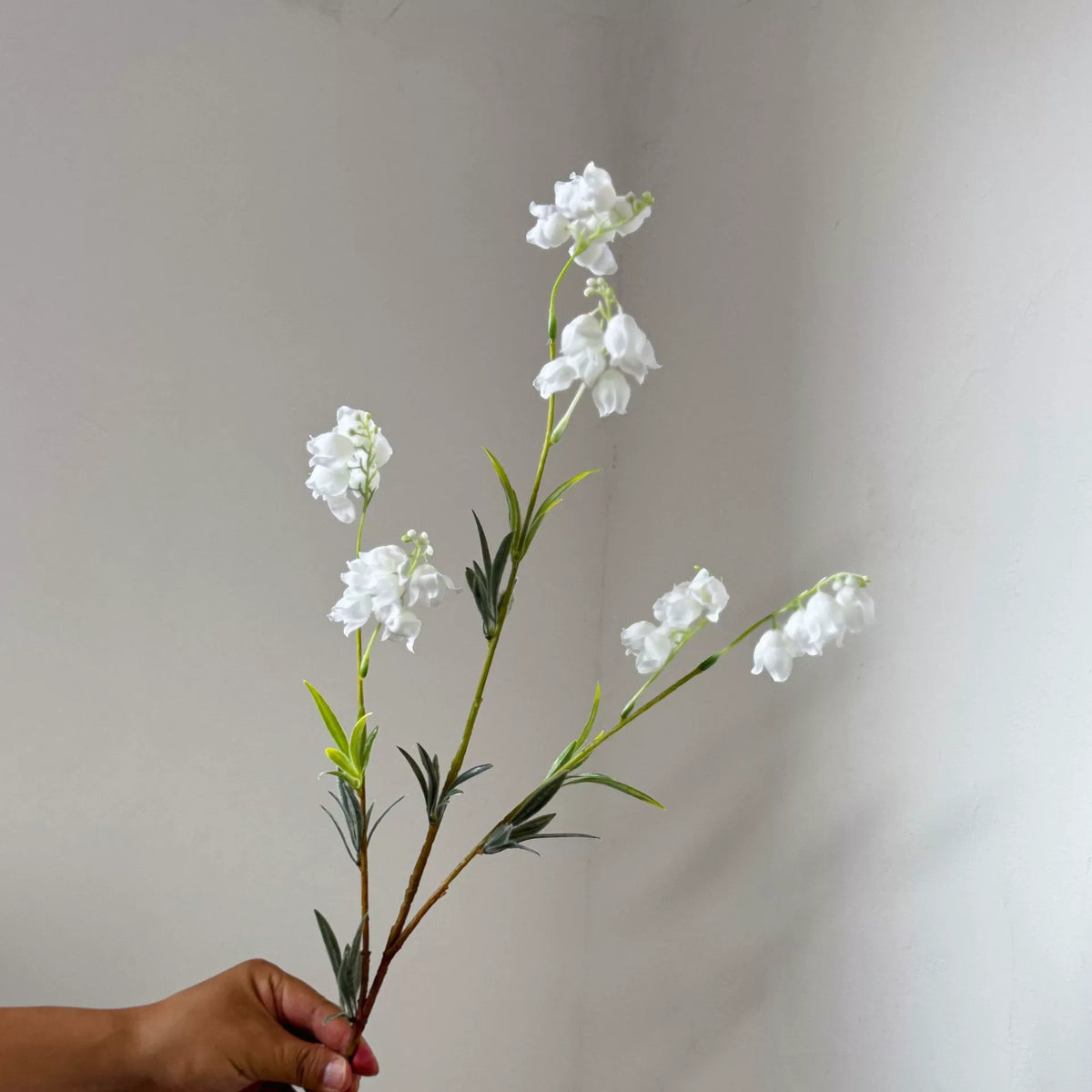 Künstliche Maiglöckchen 80 cm, realistische Seidenblumen, pastellfarben, für Hochzeit, Grabgestaltung, Innen- & Außendeko, Einzelstiel, ohne Vase