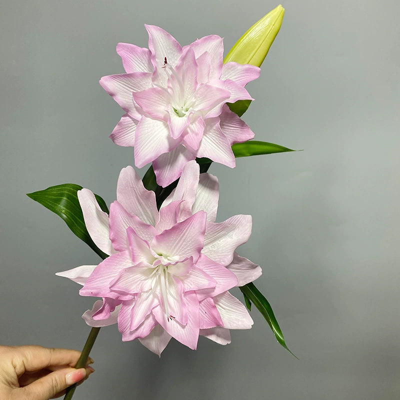 80cm PU Real-Touch Lilienstrauß, 2 Blüten + 1 Knospe, 15cm Durchmesser, für Hochzeiten, Innenraumdekoration, Blumengeschäfte
