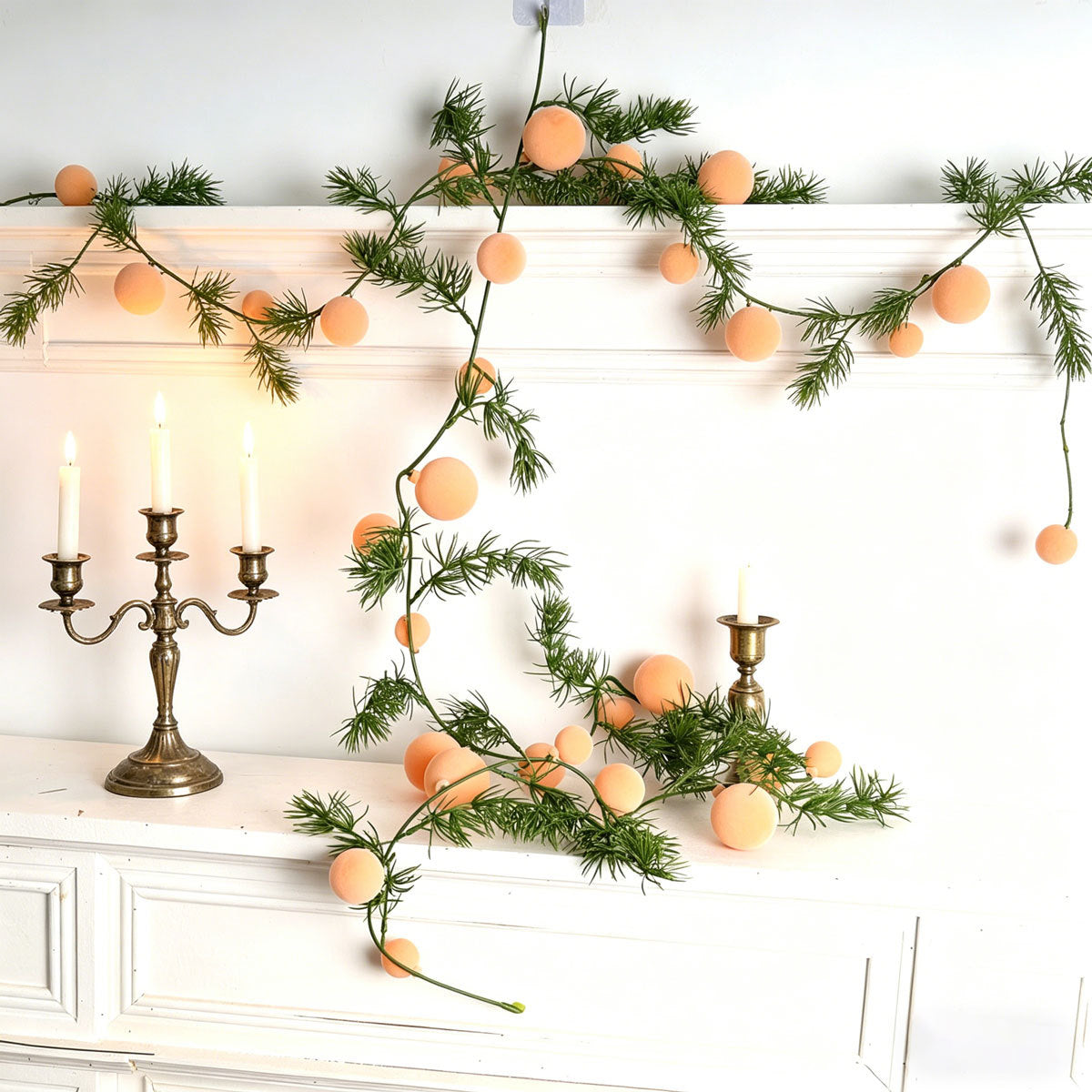 2er-Set Weihnachtsdeko, 180 cm Kiefernzweige mit roten Beeren, Fenster- und Kamindekoration, festliche Stimmung