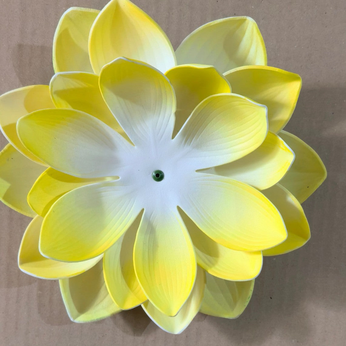 Künstliche Seerose 28 cm, plastik, realistische Lotoblume, DIY-Deko für Hochzeit, Grabschmuck, Innenraumgestaltung