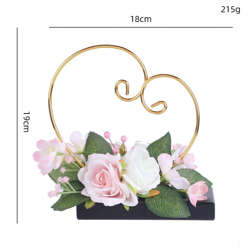 Retro Herzringhalter mit künstlichen Rosen und Gänseblümchen, 19 cm, inklusive Blumentopf