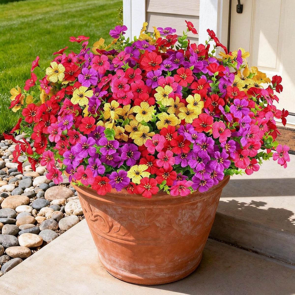 Kunstblumen Veilchen-Bündel mit Eukalyptus, 7 Zweige, 21 Blüten, Stoff, 35 cm, für Hochzeit, Schaufenster und Zuhause