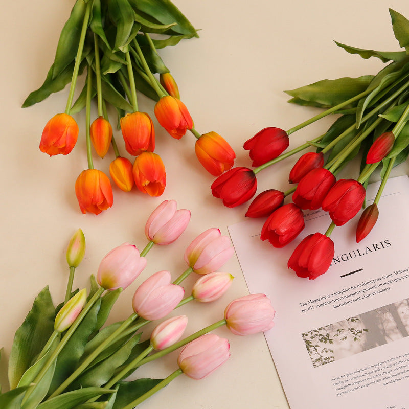 Künstlicher Tulpenstauß  | 5 Stiele (3 Blüten + 2 Knospen) | Latex | UV-beständig | Frühjahrs- & Gartendeko | 9 Farben