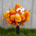 60 cm Künstliche Mums Friedhofsblumen mit Vase – 24 Blüten, UV-beständig für DraußenGrabstätten, Weatherfest, Zarte Erinnerungsdekoration