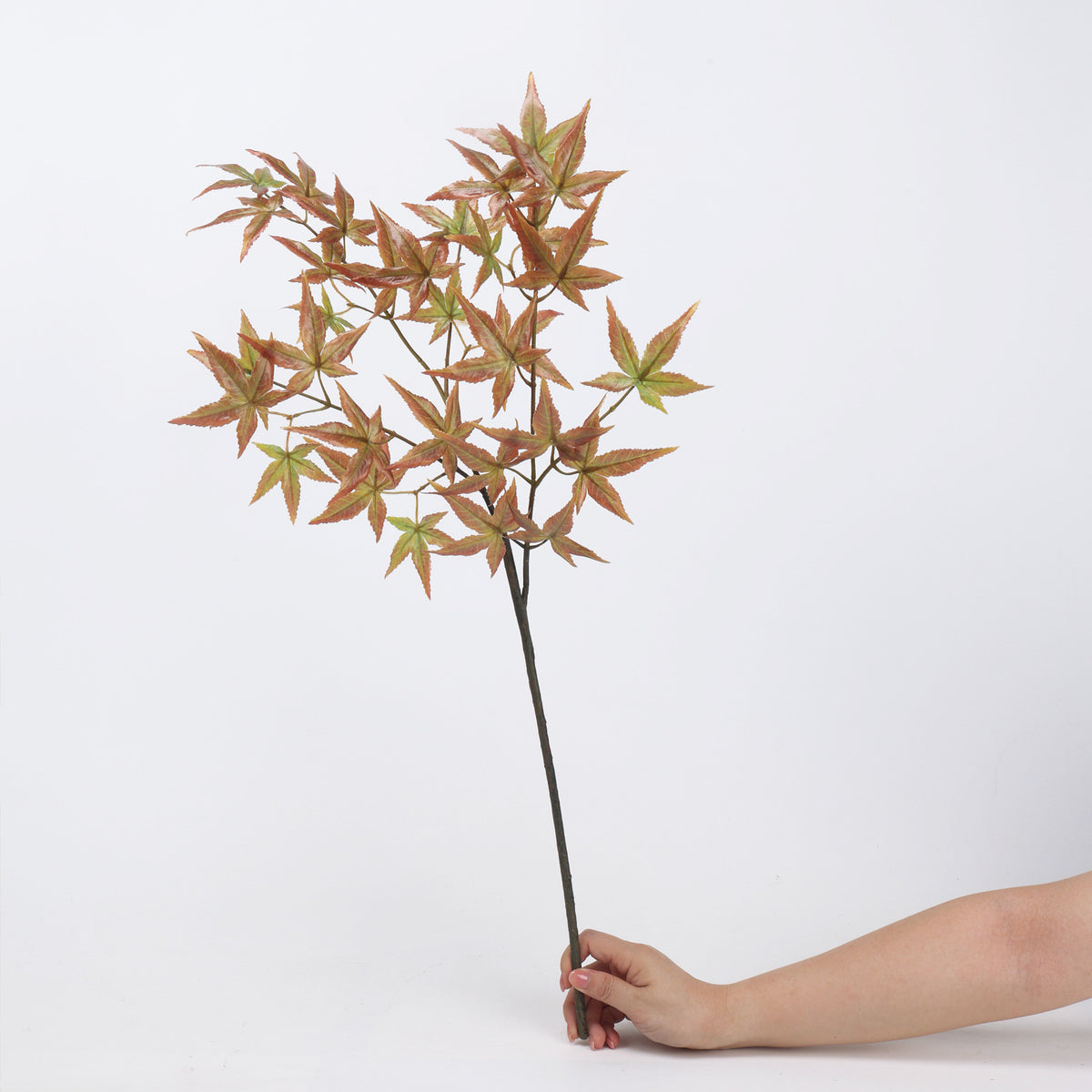 77 cm künstliche Ahornblätter mit realistischem Griff – Ideal für Herbstdekoration