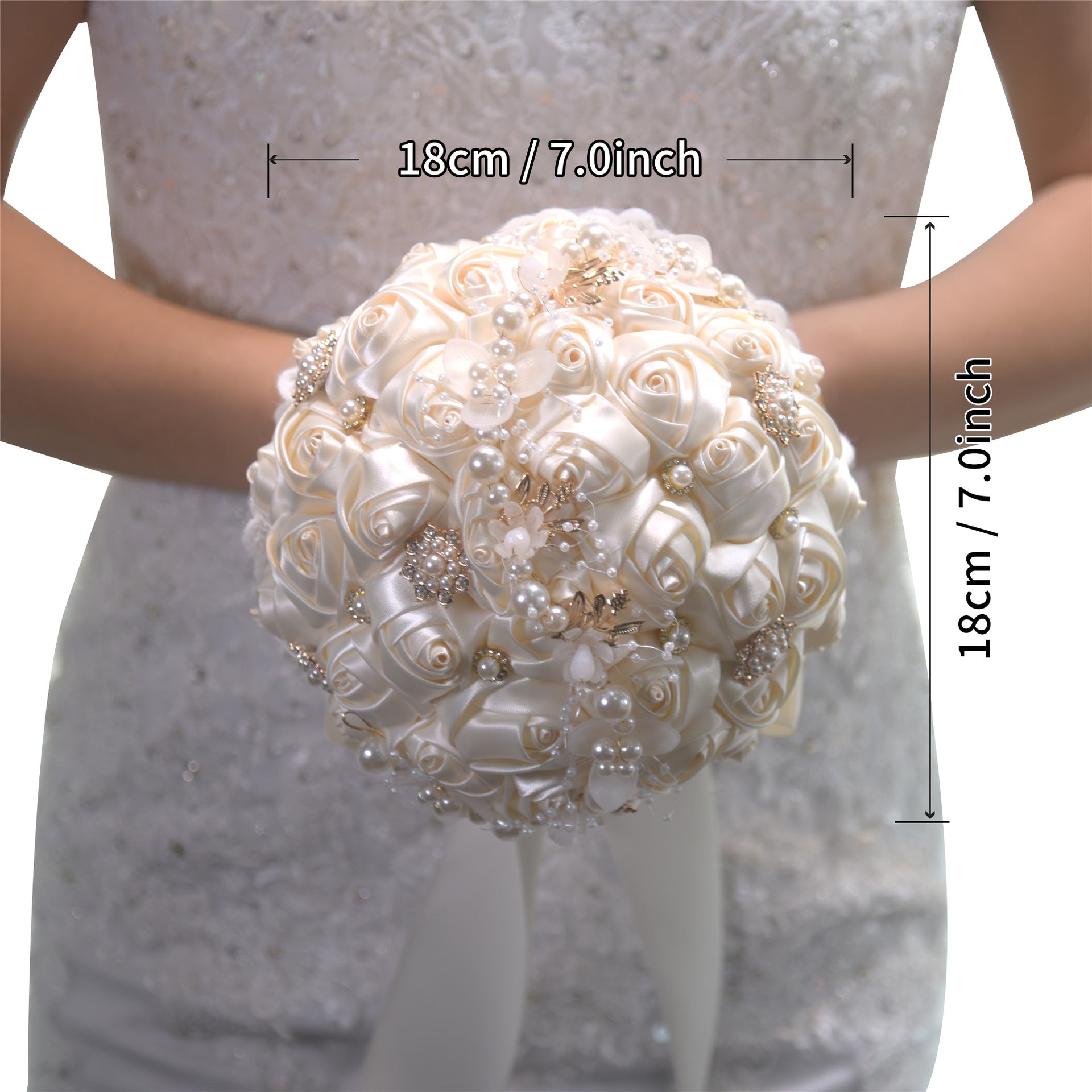 Eleganter Runder Brautstrauß aus Satinrosen - Hochzeitsstrauß zum Werfen, Wiederverwendbar & Stilvoll