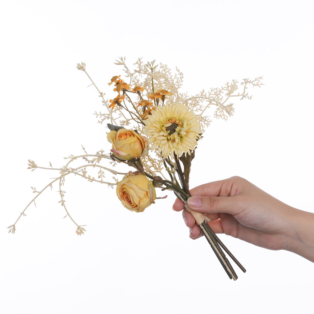 32 cm künstliches Blumenbouquet aus Rosen, Gänseblümchen und Hortensien, Vintage-Stil, für Zuhause, ohne Vase