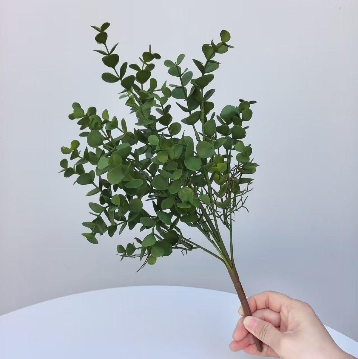 Künstlicher Eukalyptusbusch mit 7 Zweigen, 38cm, PE/PVC, für Hochzeiten, Outdoor und Wohnraum