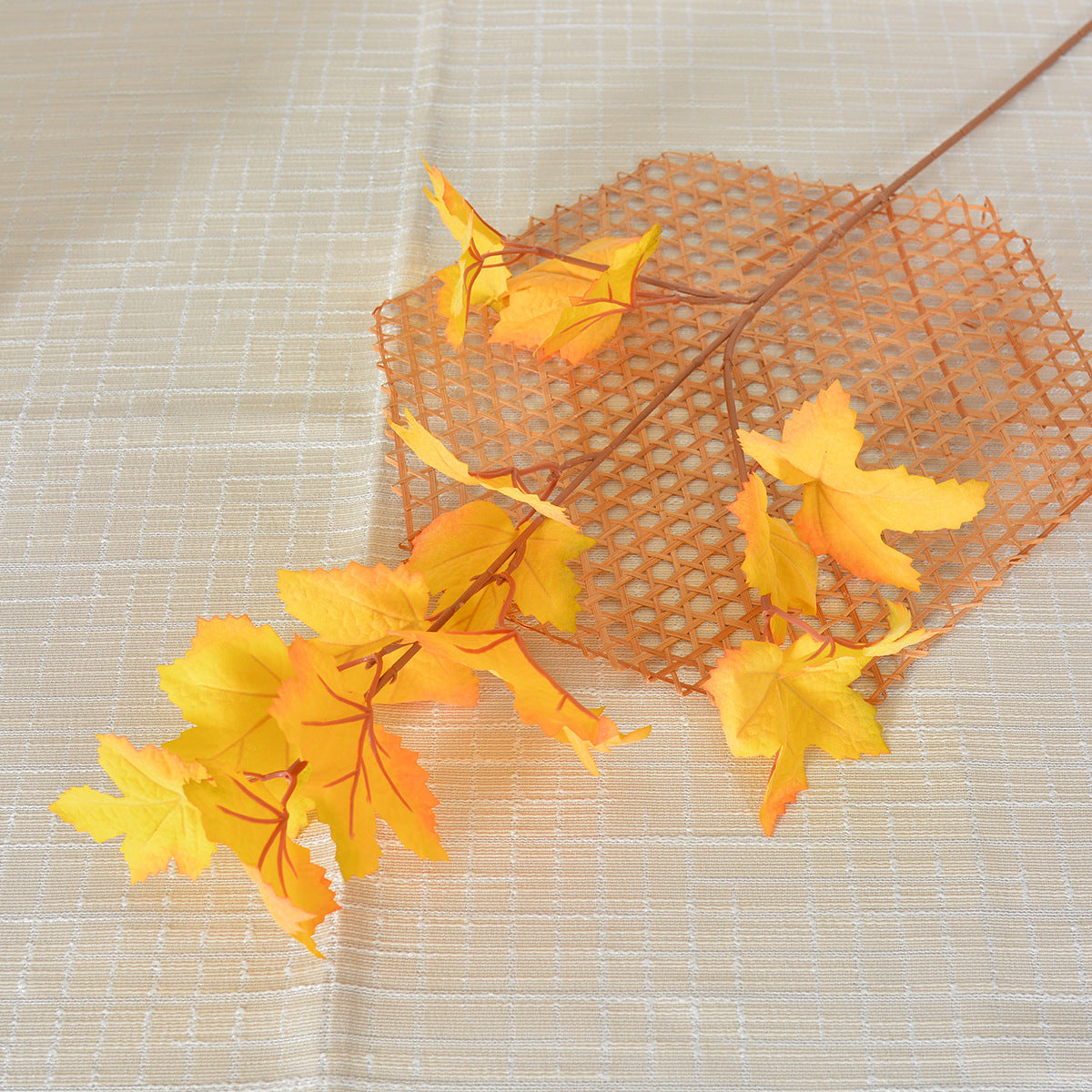 Künstlicher Ahornzweig, 70 cm, Einzelstamm ohne Blumentopf, für Hochzeiten, Innenraumdekoration und kommerzielle Räume