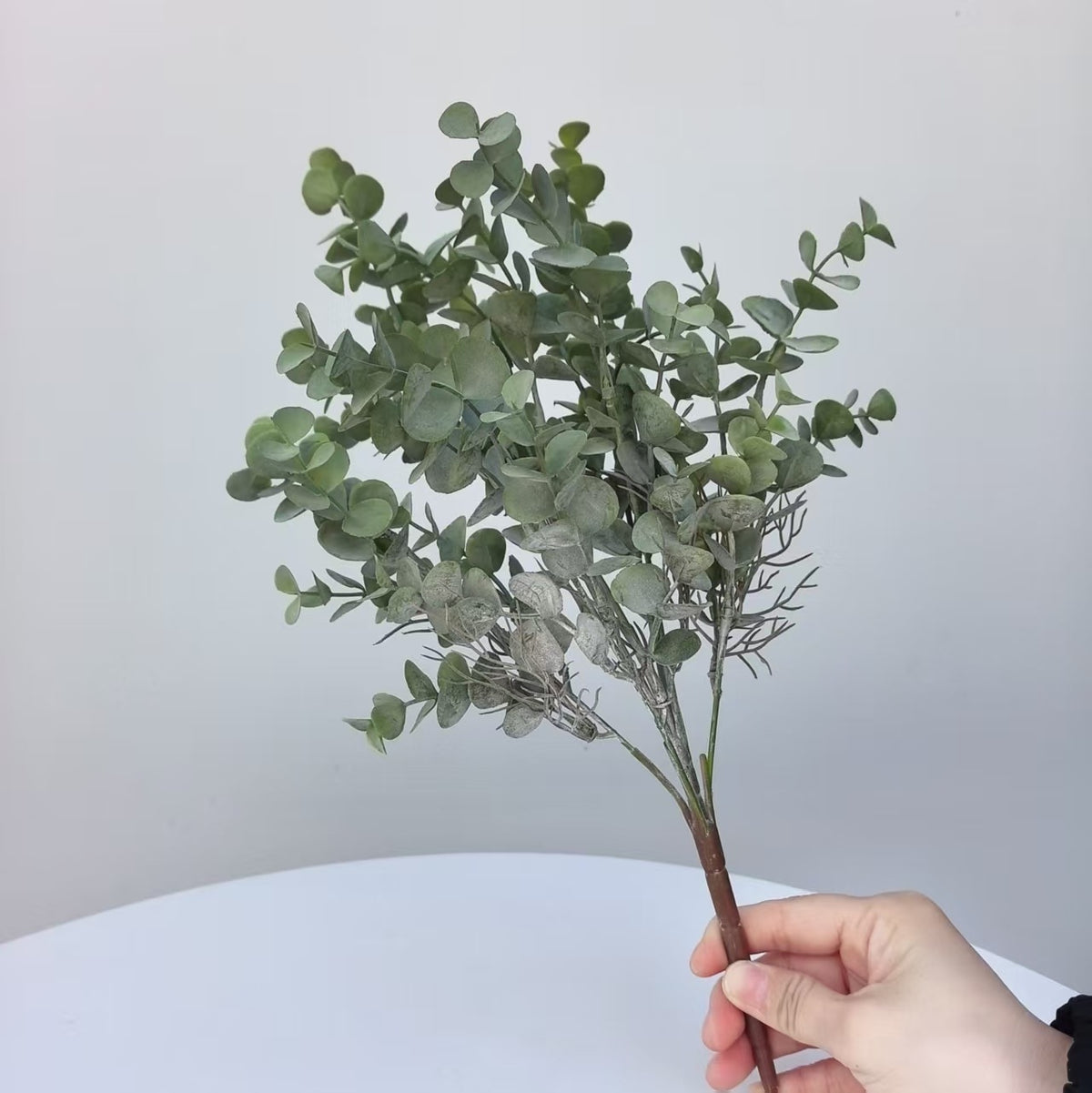 Künstlicher Eukalyptusbusch mit 7 Zweigen, 38cm, PE/PVC, für Hochzeiten, Outdoor und Wohnraum