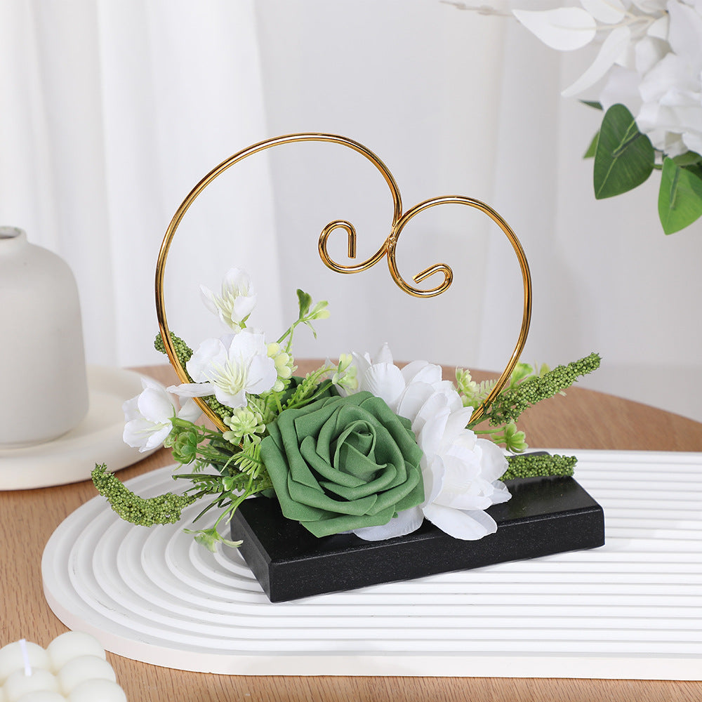 Retro Herzringhalter mit künstlichen Rosen und Gänseblümchen, 19 cm, inklusive Blumentopf