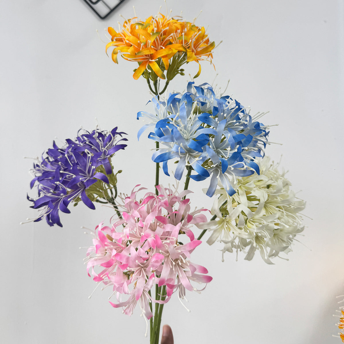 66 cm künstliche Lycoris-Blüten, Busch, Polyester-Seide, für Hoteldekoration, Hochzeiten, Innenräume