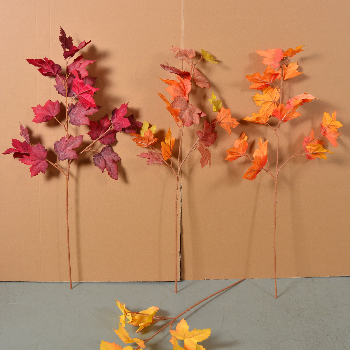Künstlicher Ahornzweig, 70 cm, Einzelstamm ohne Blumentopf, für Hochzeiten, Innenraumdekoration und kommerzielle Räume