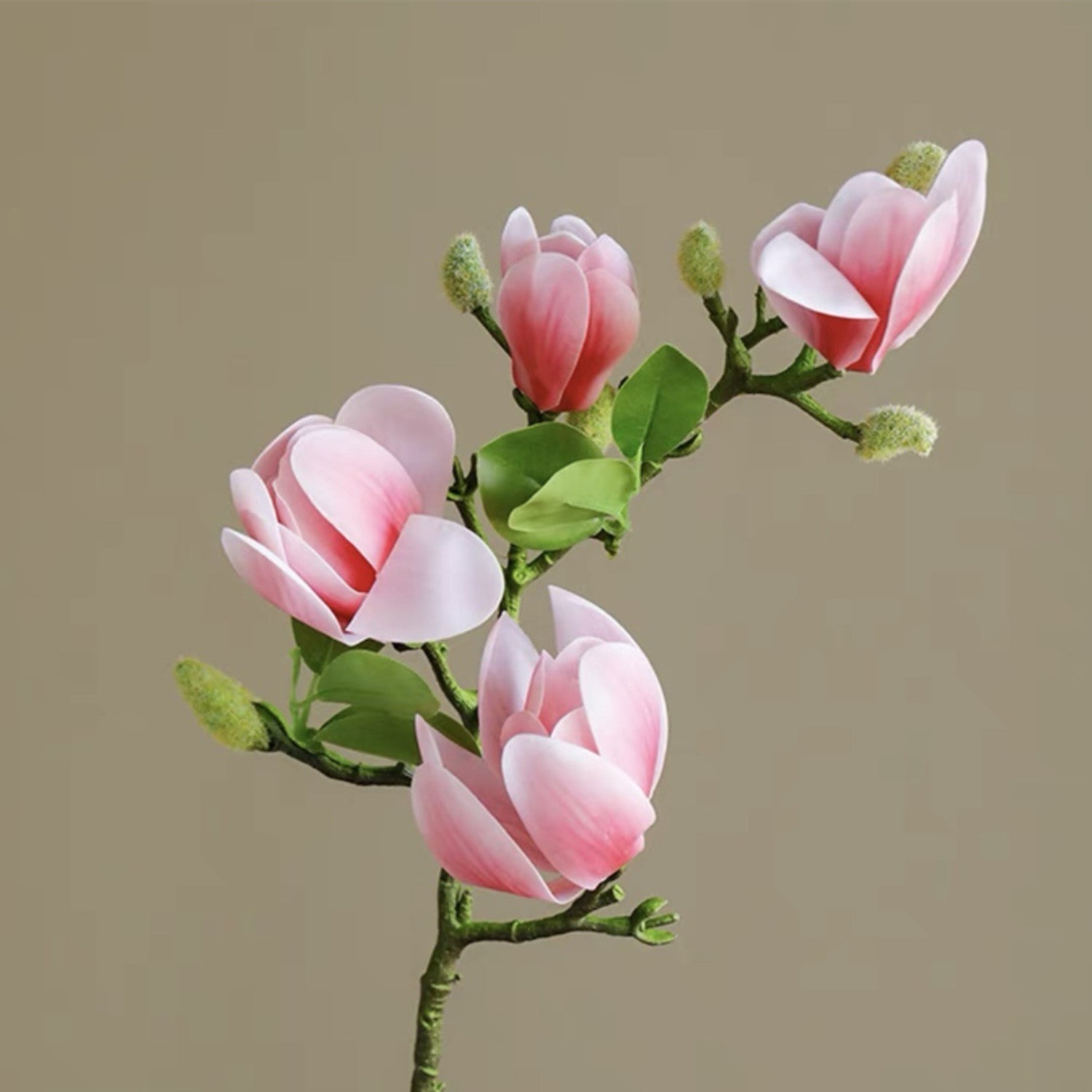 Magnolienzweig künstlich, Real Touch Magnolienknospen, 67cm, lebensechte Haptik, hochwertige Kunstblume für Vase, Frühlingsdeko, Hochzeit