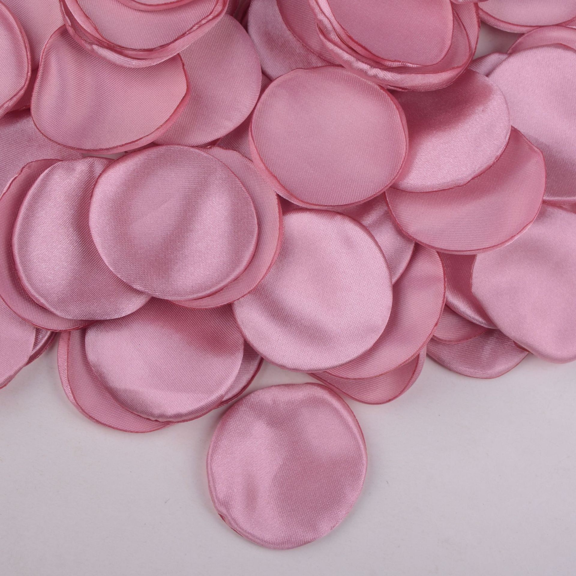 Seidenrosenblätter 200 Stück Großpackung – 4 cm Streudeko für Hochzeit, Tischdeko & Floristik, wiederverwendbar