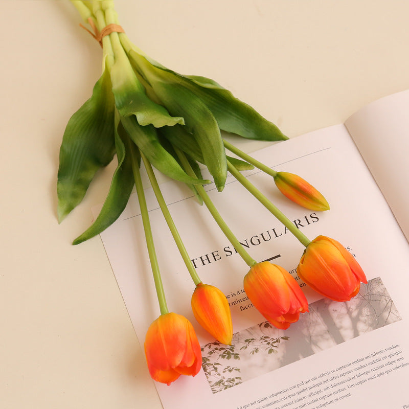 Künstlicher Tulpenstauß  | 5 Stiele (3 Blüten + 2 Knospen) | Latex | UV-beständig | Frühjahrs- & Gartendeko | 9 Farben