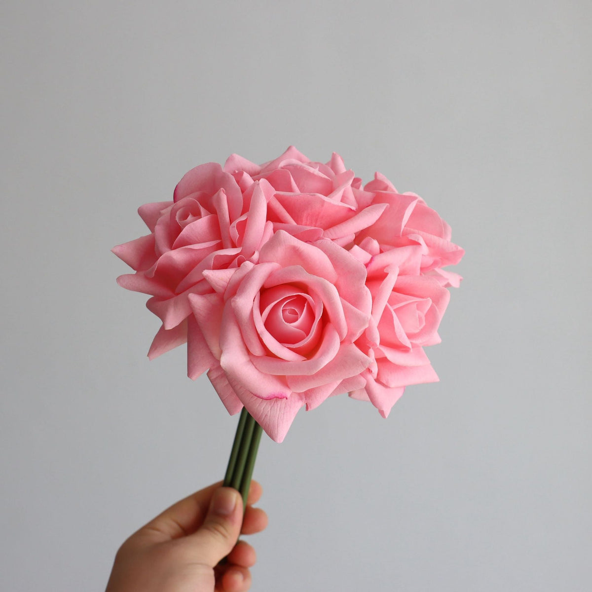Rosenstrauß 25 cm Real Touch – Täuschend echte Kunstblumen für Tischdeko, Hochzeit & Vase